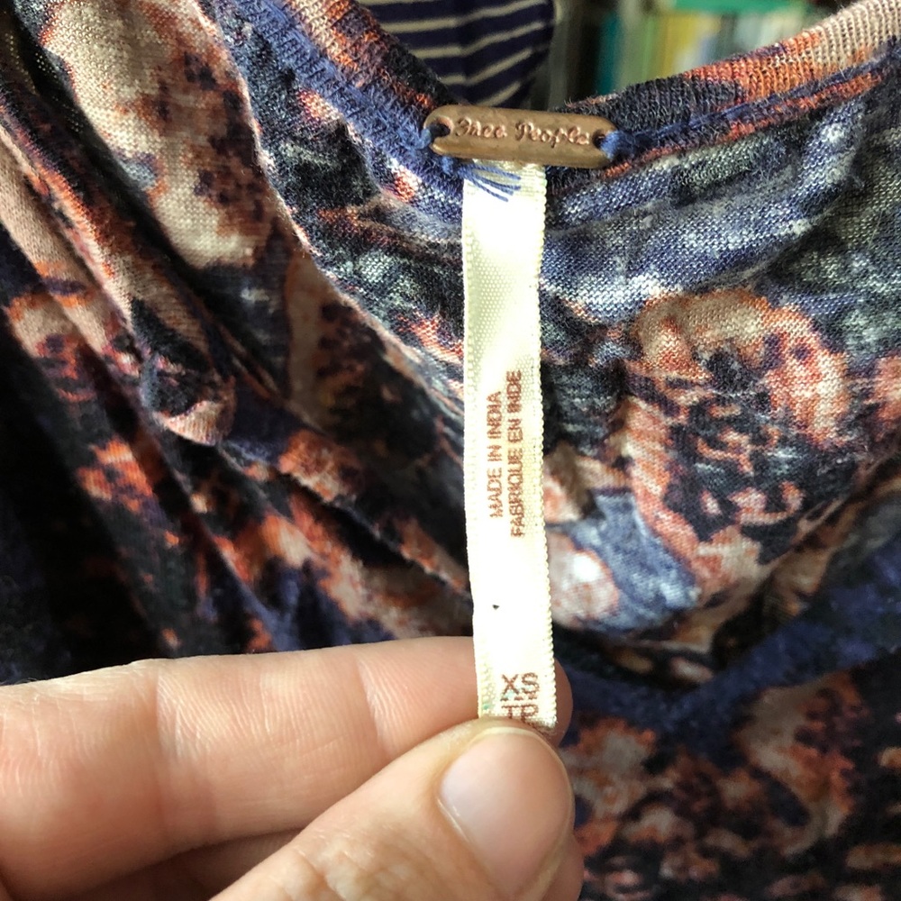 Riverbed Ruffle Sleeve Top - Picture 6 of 8